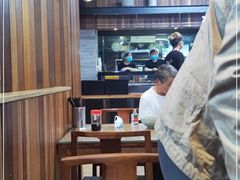 大堂-亮亮面馆(经六路店)