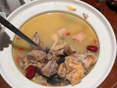 岩耳土鸡汤-唐师傅湘西名菜馆(武陵路店)