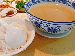 -桥香园云南过桥米线(金马碧鸡店)