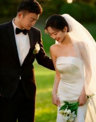 -喜爱高定婚纱摄影
