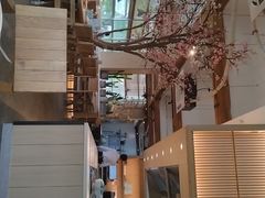 -蜜桃餐厅·伴山(湖滨商业街店)