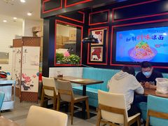 大堂-李先生牛肉面大王(上海站南广场店)