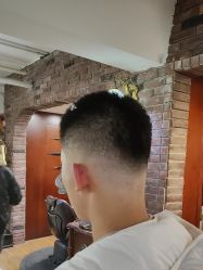 -BarberKiNG男士理发馆Barbershop