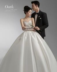 -雪中彩影婚纱摄影·微光艺术中心