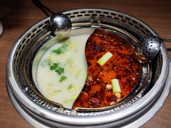 金典鸳鸯锅底-快乐小羊·内蒙牛羊肉火锅(流花中心店)
