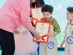 -蓝话筒·少儿成人演讲口才·主持朗诵·戏剧表演(大华第一坊店)
