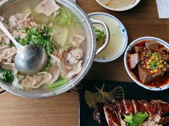 -肖四女乐山跷脚牛肉(世博源店)