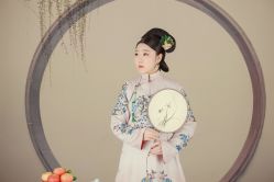 -盘子女人坊古装写真摄影