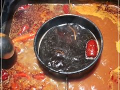 -老牌坊云南鱼豆花火锅(哈西万达店)