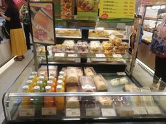 面包甜点陈列柜-皇后饼店(财富广场店)