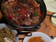 -帅巴人舅母子腊蹄民俗村