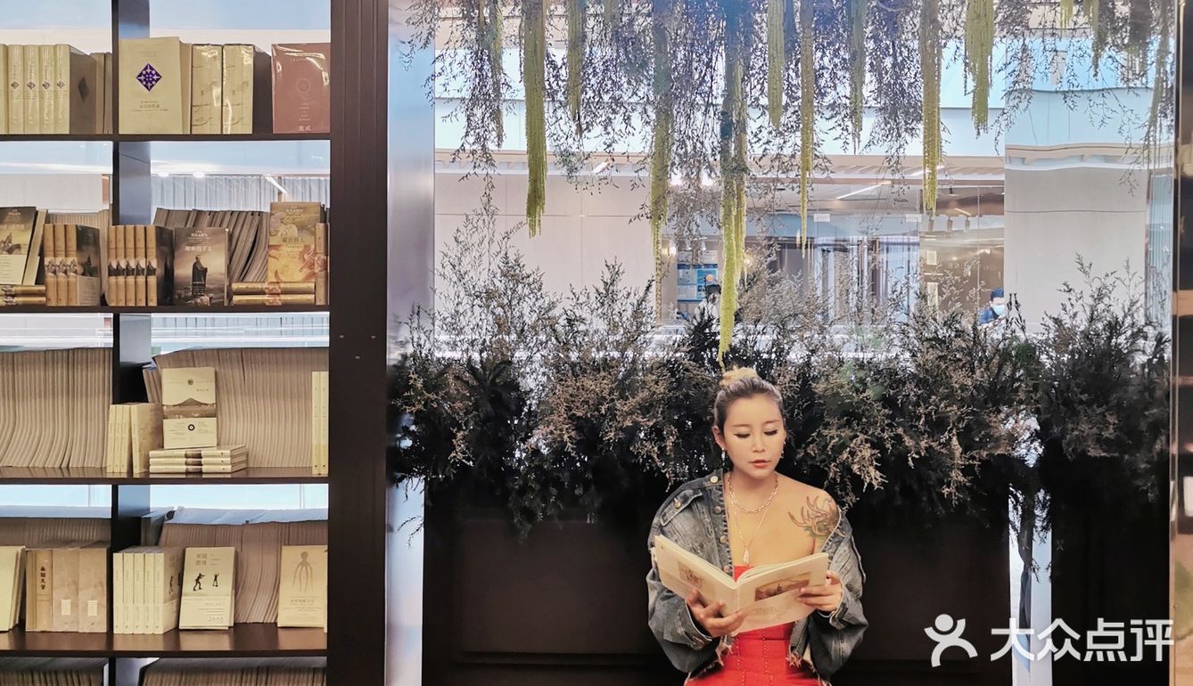 嘉人MC HOUSE|时尚灵感特展，地平线的跳跃