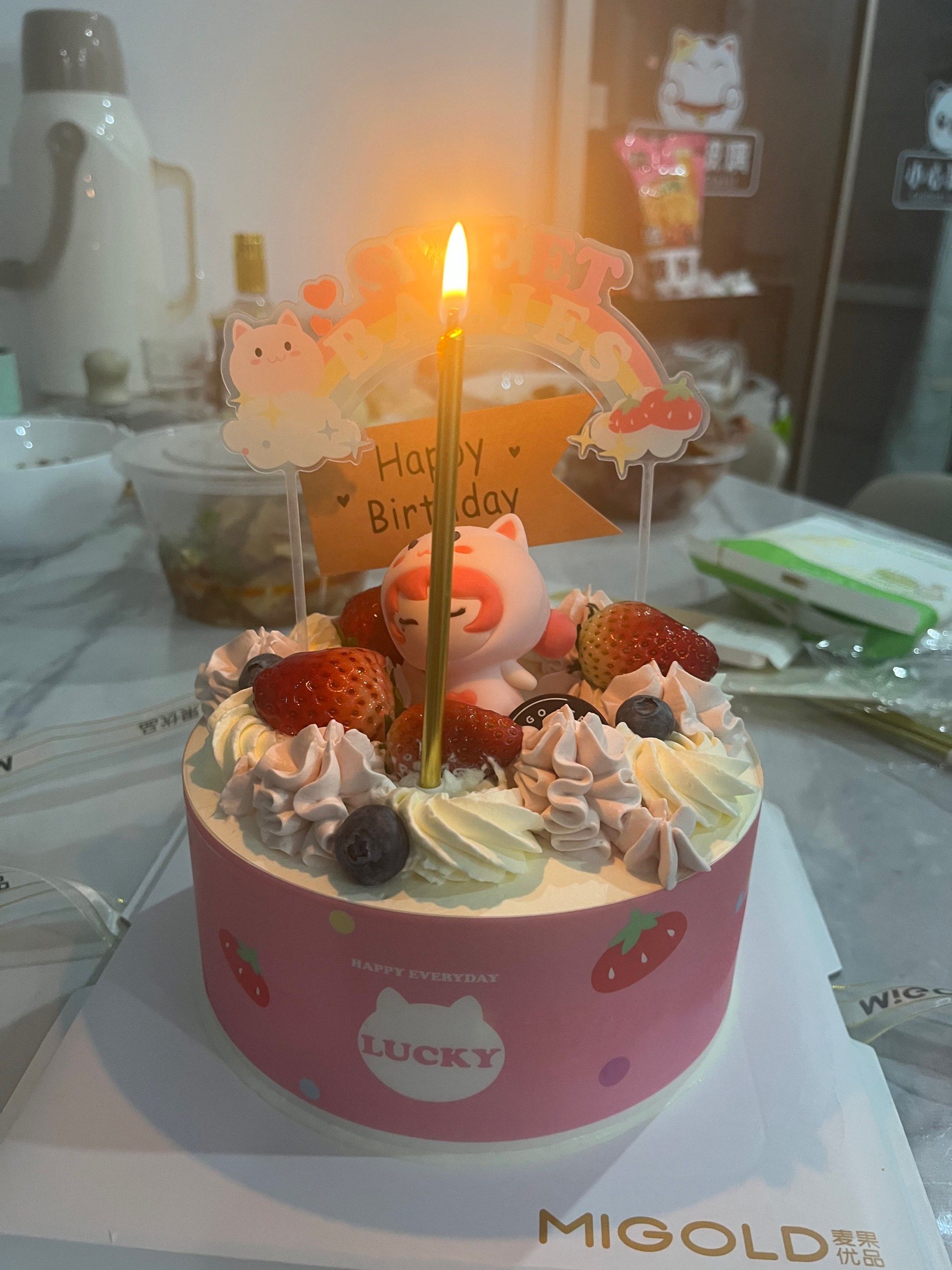 0元玩转这座城麦果优品假的小蛋糕,颜值很高,吃起来口感很好啊