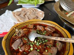 -周老三跷脚牛肉·全牛火锅(非遗传承店)