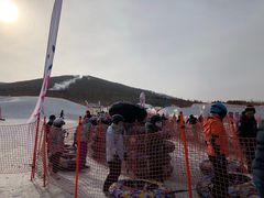 -中旅松花湖滑雪场