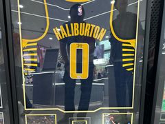 -鹰巢数码·EAGLE’S NEST(SKP店)