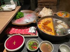 -三出山火锅(南京万象天地店)