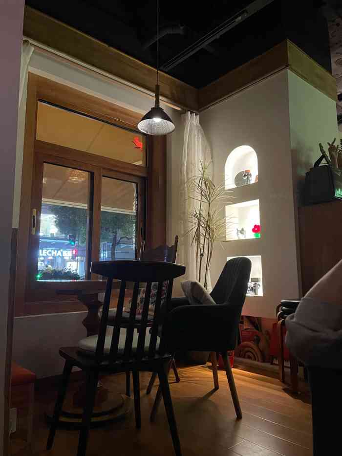 homeless现场酒吧大学路店