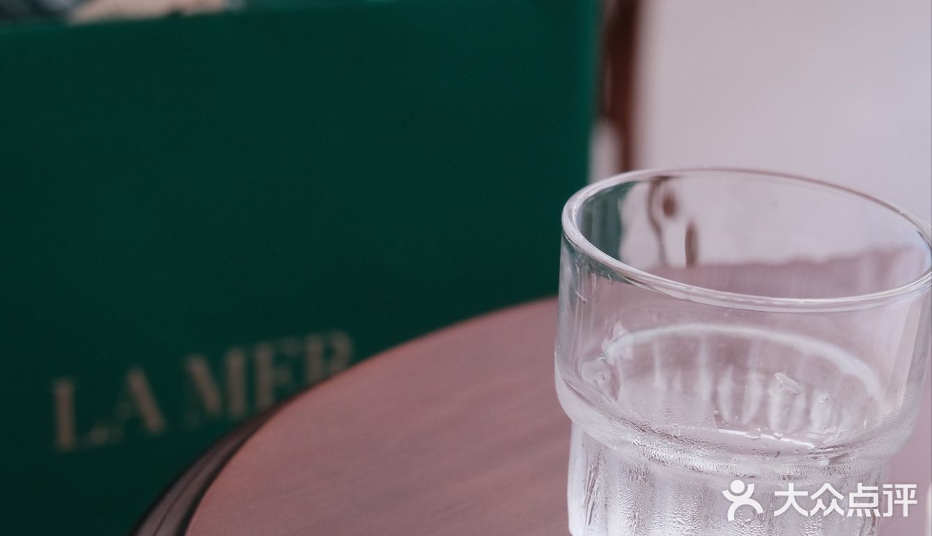 MoonLight Cafè月白｜风中一朵白白的云