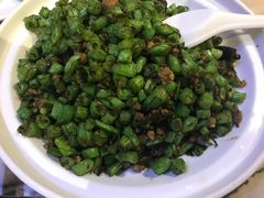 榄菜肉末四季豆-金百万烤鸭店(马甸店)