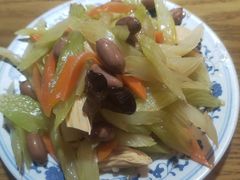 芹菜腐竹花生米-铸钟褡裢火烧(西三环紫竹桥店)