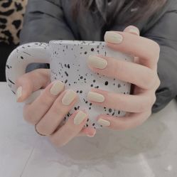 -柴小姐美睫美甲