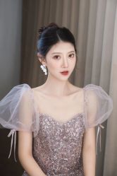 -洋洋婚纱品牌集合店