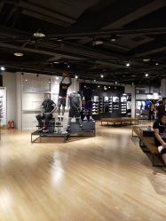 -adidas(德基广场店)