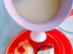 胡萝卜鸡蛋烧卖-中央财经大学-食堂