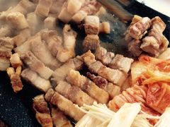 等待中的新鲜五花肉-大派屋(桂林路店)
