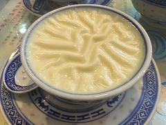 -广信牛奶甜品世家(台东店)
