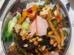 -红鼻子桂林米粉(金唐新光界店)