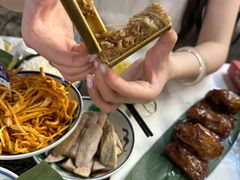 -刘姐啤酒鱼民族演艺餐厅(西街总店)