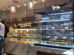 面包甜点陈列柜-老大昌(淮海中路店)