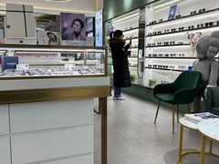 -GOOMI久米眼镜·蔡司·依视路·明月官方授权店(龙德紫金店)