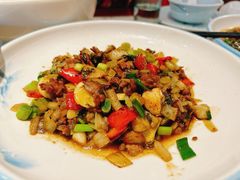 小炒黄牛肉-小乡小镇·传承桐庐土菜·老板亲自烧的菜