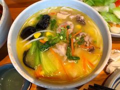 -云海肴·汽锅鸡·云南菜(天山百盛优客店)