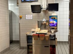 -麦当劳(普陀香溢花城店)