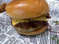 -TRIPS BURGER(大钟寺店)