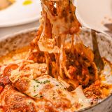 对这家的披萨🍕和牛排入了迷