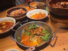 -吃饭皇帝大土家民族菜(正大广场店)