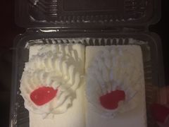 -红宝石·鲜奶小方·海派西点房(金杨店)