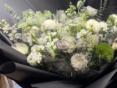 -亭亭鲜花店(中山北路店)