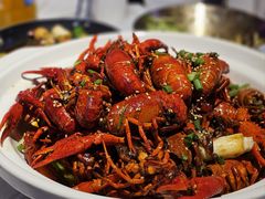 -肥小宝·金牌油焖大虾(襄阳龙虾地标店)