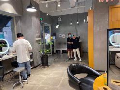 -时尚殿堂明星门店