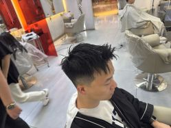 -YOUNG漾沙龙