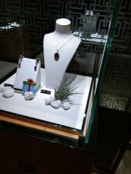 -北京七彩云南翡翠珠宝旗舰店(月坛店)