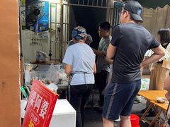 -梁阿婆廿年老牌扣肉糯米饭