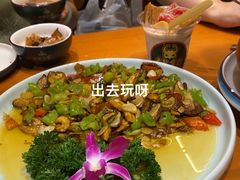 -老滇山寨•云南特色菜•地方菜•民族风情歌舞表演(金碧店)