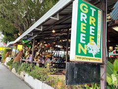 -Green Tree Rest. & Pub